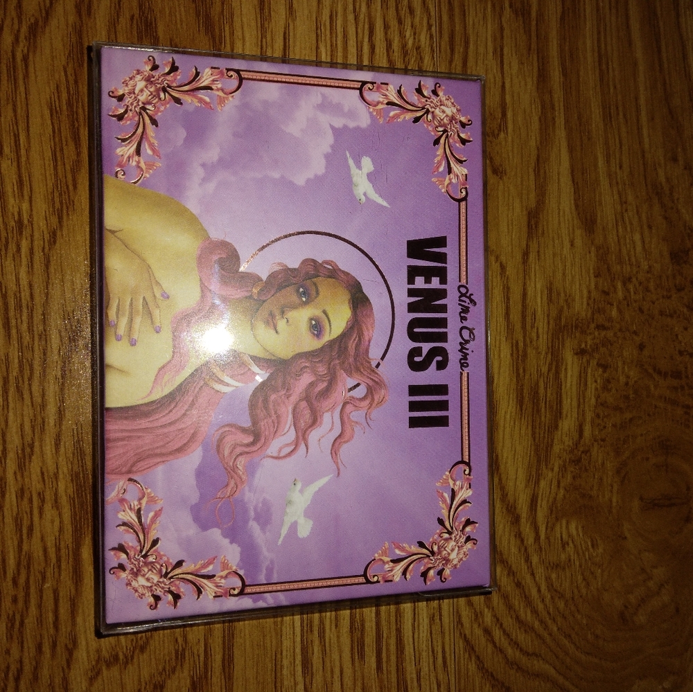 Lime Crime Venus 3